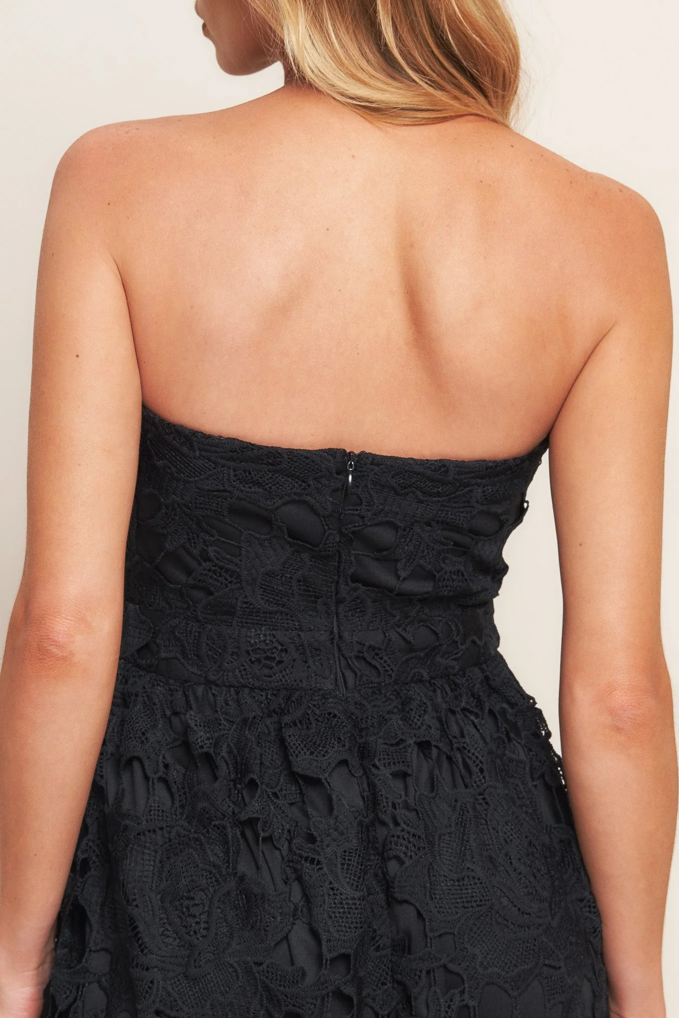 CAREFREE NIGHTS LACE MIDI DRESS - BLACK - Image 6