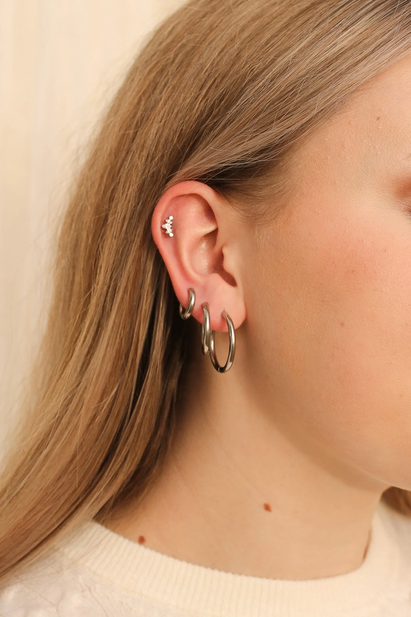 Tiara Flat Back Stud - Image 4